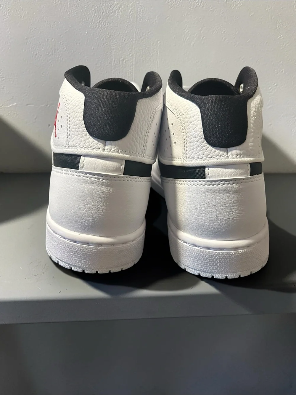 Air Jordan Access 'White Black'